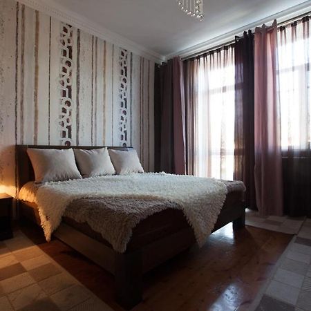 Apartments On Mustafa Ozturk Ałma Ata Zewnętrze zdjęcie