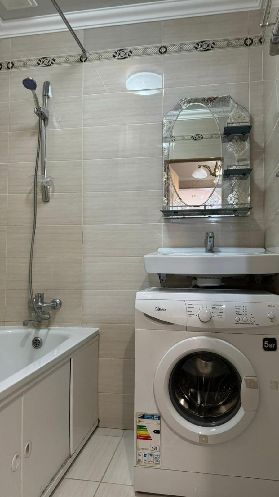 Apartments On Mustafa Ozturk Ałma Ata Zewnętrze zdjęcie