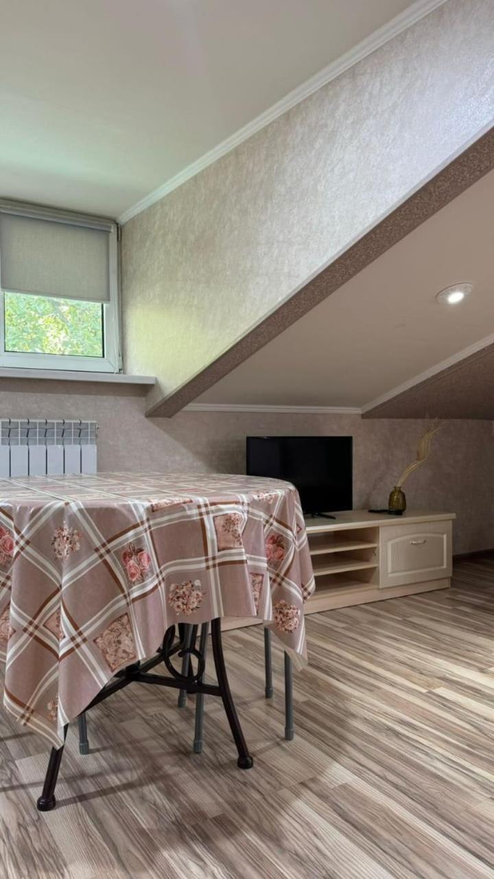 Apartments On Mustafa Ozturk Ałma Ata Zewnętrze zdjęcie
